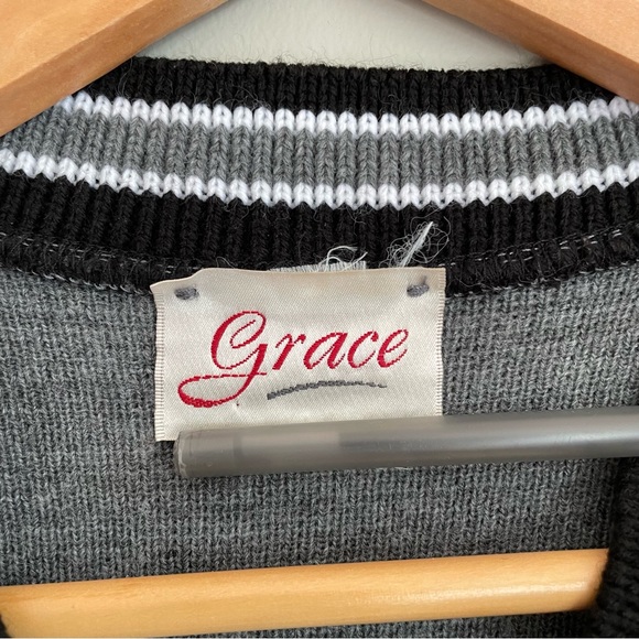 Short Sleeved Cardi - Picture 3 of 3